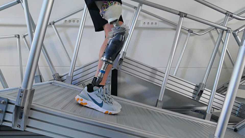 Training video_Holding function