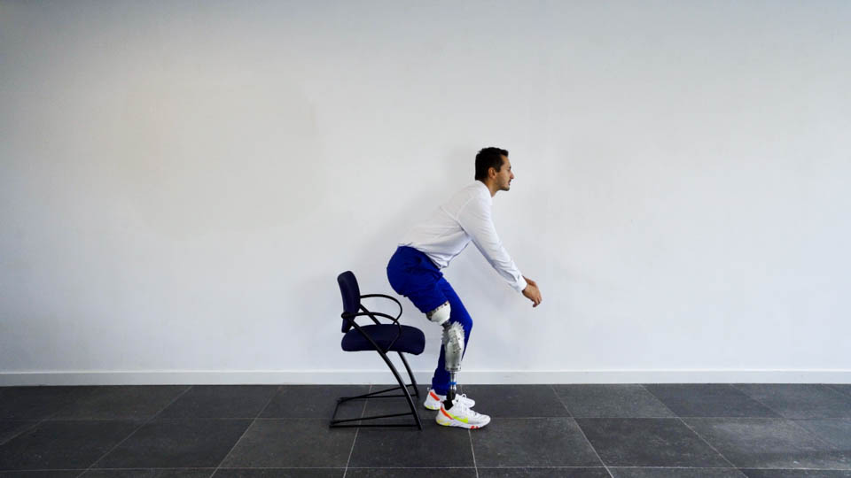 Training video_Sit to stand